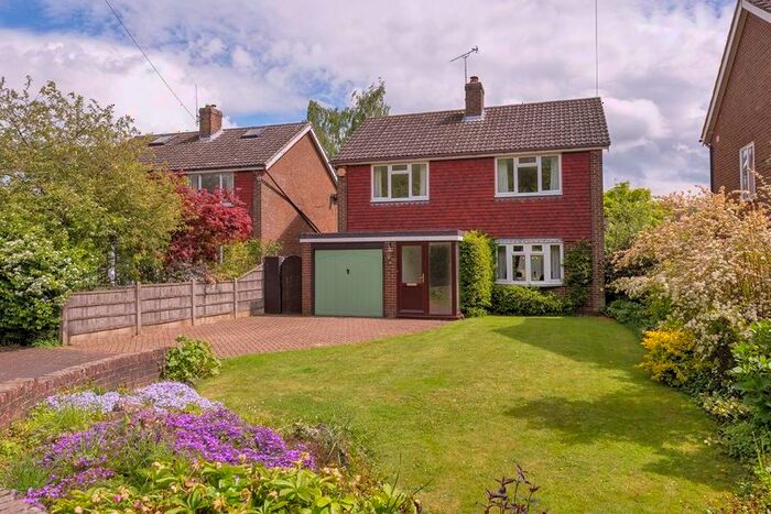 3 Bedroom Detached House For Sale In Nursery Road, Paddock Wood, Tonbridge, TN12