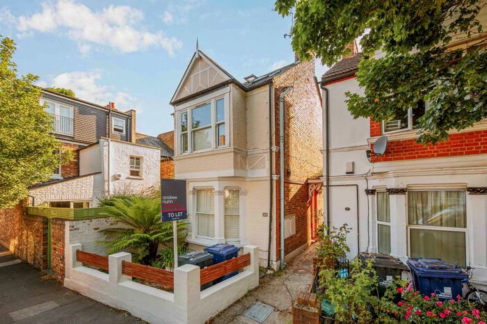 2 Bedroom Flat To Rent In Carlton Road, Chiswick, W4