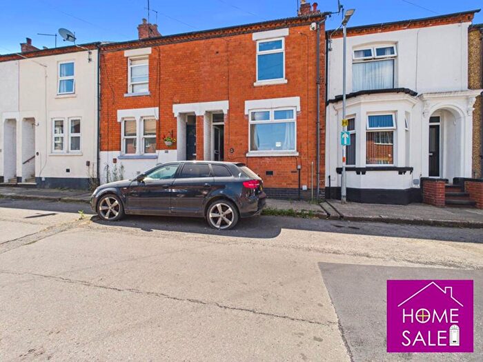 3 Bedroom Terraced House For Sale In Chaucer Street, Northampton, NN2