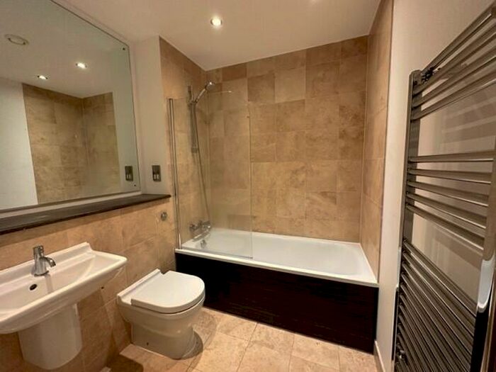2 Bedroom Apartment To Rent In Apartment, Alexandra Tower, L3