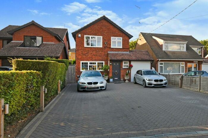4 Bedroom Detached House To Rent In Brook Lane, Doddinghurst, Brentwood, CM15