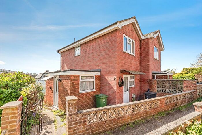 2 Bedroom Semi-Detached House For Sale In Cromer Walk, Hastings, TN34