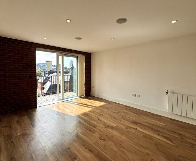 2 Bedroom Flat To Rent In Warehouse Court, Major Draper Street, Woolwich, London, SE18