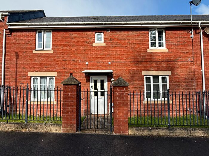 3 Bedroom Terraced House To Rent In Russell Walk, Exeter, EX2