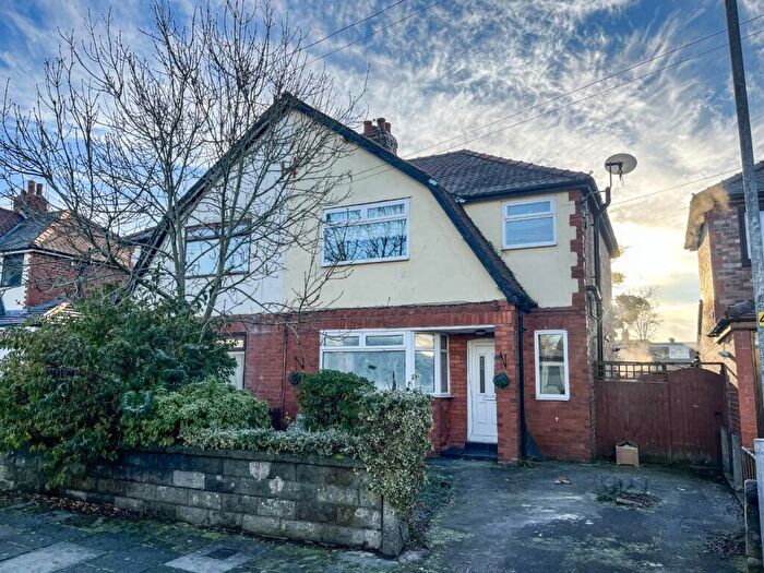 3 Bedroom Semi Detached House For Sale In Alt Avenue, Maghull, L31