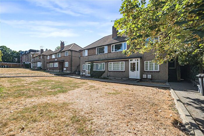 2 Bedroom Maisonette For Sale In Chinbrook Road, Grove Park, Lewisham, London, SE12