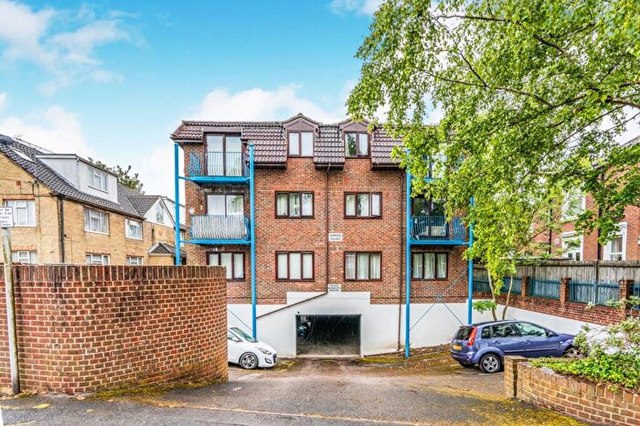 1 Bedroom Flat To Rent In Spring Court, Roberts Road, Southampton, SO15