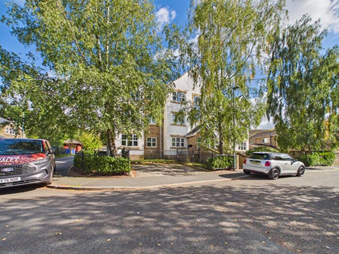 2 Bedroom Apartment For Sale In Waters Reach, Mossley, Ashton-under-Lyne, Greater Manchester, OL5