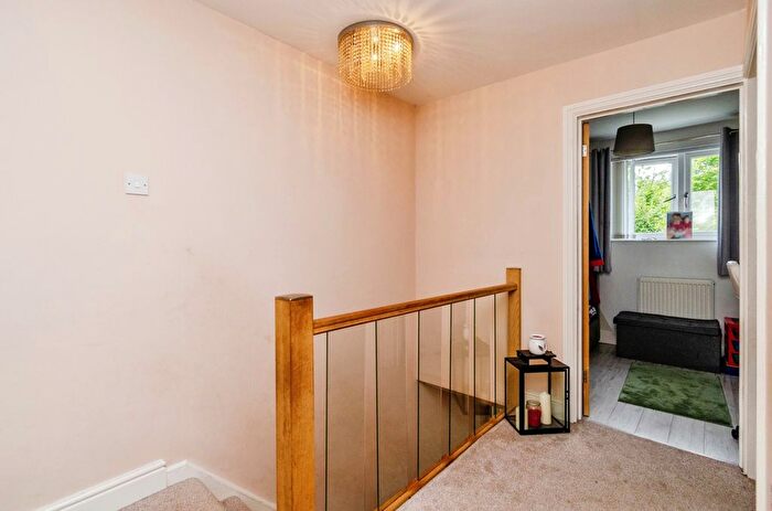 3 Bedroom End Of Terrace House For Sale In Murdock Way, Walsall, WS2