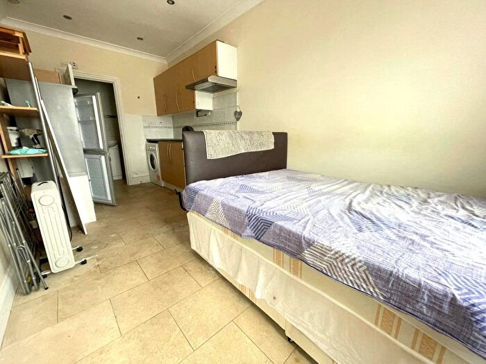 1 Bedroom Studio To Rent In Vernon Drive, Stanmore, HA7