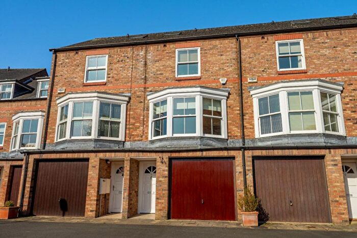 3 Bedroom Town House For Sale In Dewsbury Court, York, YO1