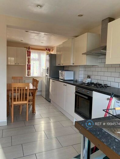 3 Bedroom Terraced House To Rent In Pegasus Road, Oxford, OX4