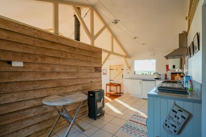 1 Bedroom Property To Rent In Eastington, Lapford, EX17