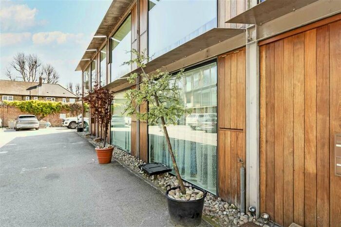 2 Bedroom Flat To Rent In Mulberry Place, Eltham, SE9