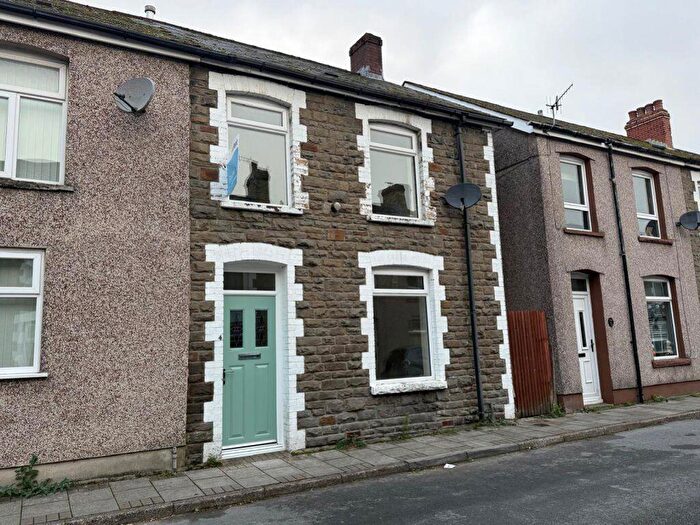2 Bedroom House To Rent In Alexandra Place, Newbridge, NP11