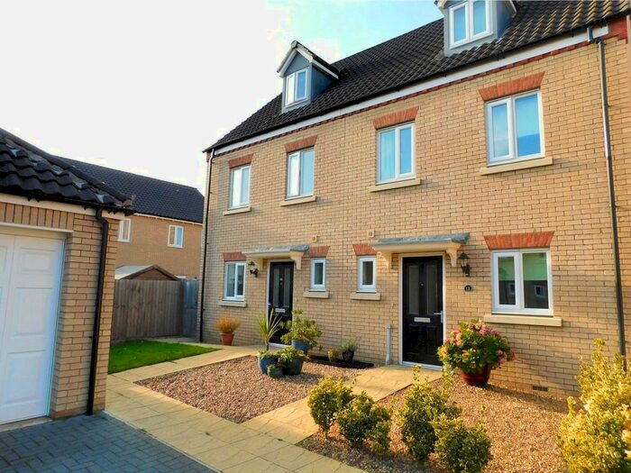 3 Bedroom Semi-Detached House To Rent In Chestnut Place, Cringleford, Norwich, NR4