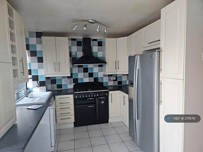 3 Bedroom Terraced House To Rent In Sydney Road, London, SE2