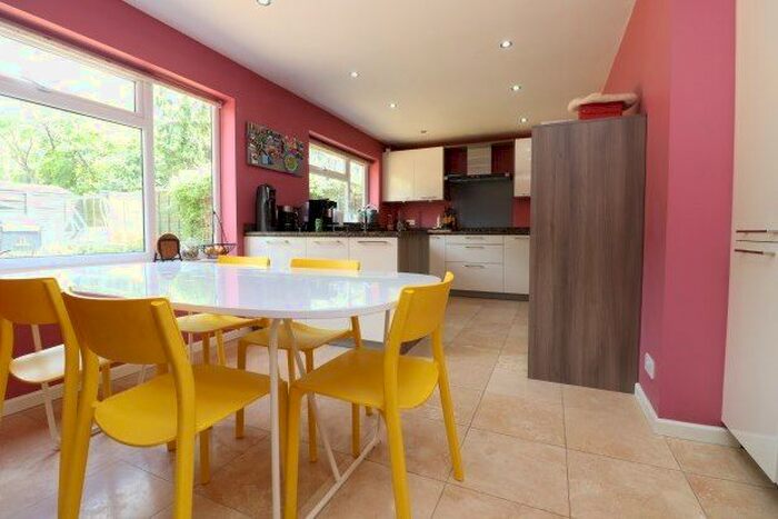 5 Bedroom Detached House To Rent In Patching Hall Lane, Chelmsford, CM1