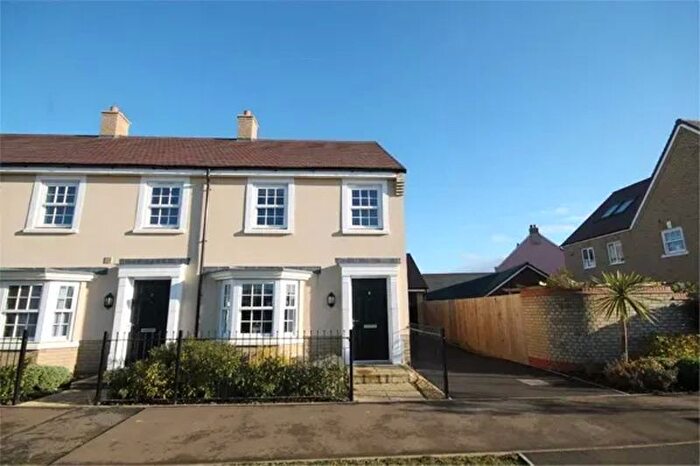 3 Bedroom End Of Terrace House To Rent In King Alfred Way, Great Denham, MK40