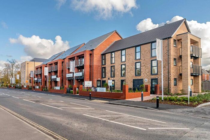2 Bedroom Flat For Sale In Banister Road, Southampton, Hampshire, SO15