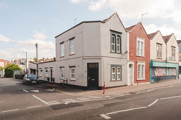 1 Bedroom Flat For Sale In Myrtle Street, Southville, Bristol, BS3