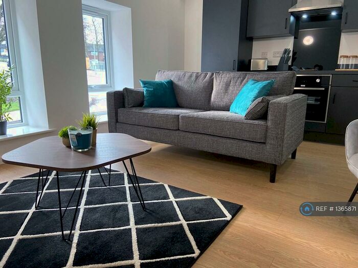 1 Bedroom Maisonette To Rent In Wykebeck Court, Leeds, LS14