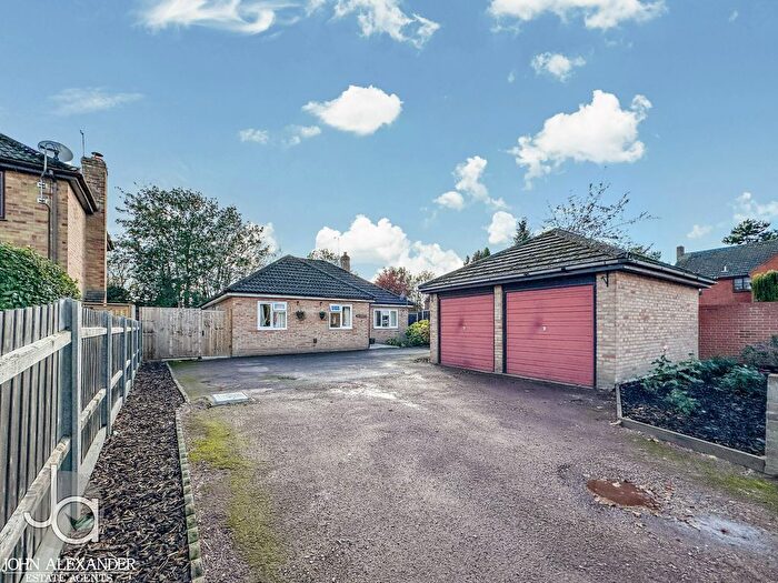 3 Bedroom Detached Bungalow For Sale In Wheatfield Road, Stanway, Colchester, CO3