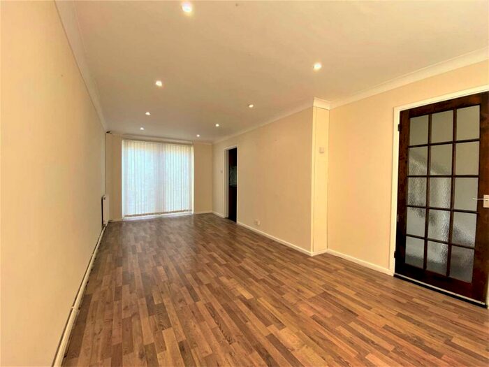 3 Bedroom House To Rent In Dellmont Road, Houghton Regis, LU5