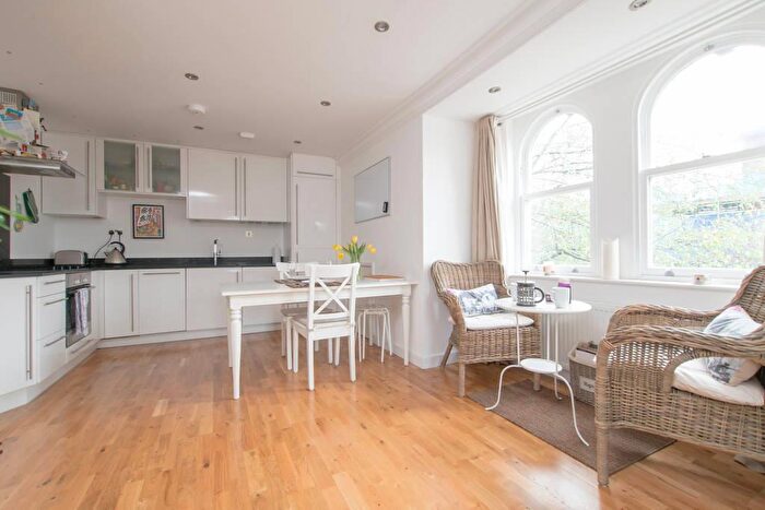 1 Bedroom Apartment To Rent In Werrington Street, Mornington Crescent, NW1