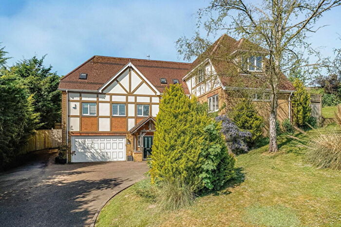 6 Bedroom Detached House For Sale In Cobbetts Ride, Tring, Hertfordshire, HP23