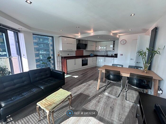 2 Bedroom Flat To Rent In Millharbour, London, E14