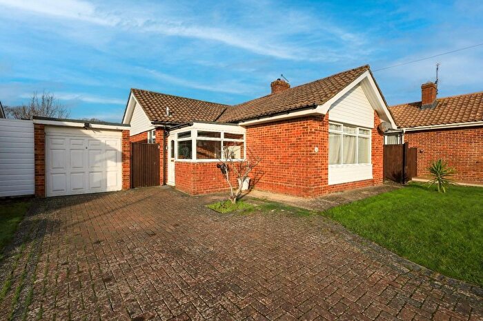 2 Bedroom Detached Bungalow For Sale In Gosford Way, Polegate, BN26