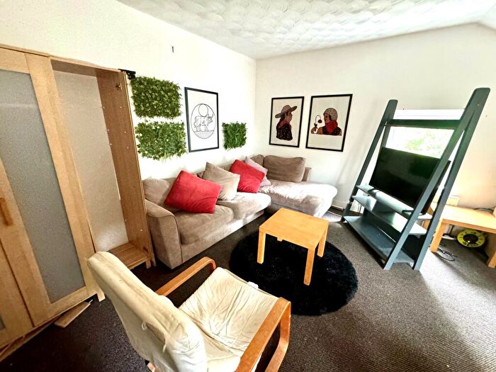 Studio To Rent In Mayfield Road, Whalley Range, M16