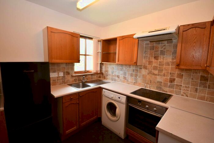 2 Bedroom Flat To Rent In Miller Street, Inverness, Inverness, IV2