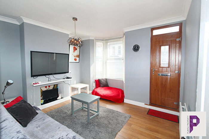 3 Bedroom Terraced House For Sale In Belmont Road, Gillingham, ME7