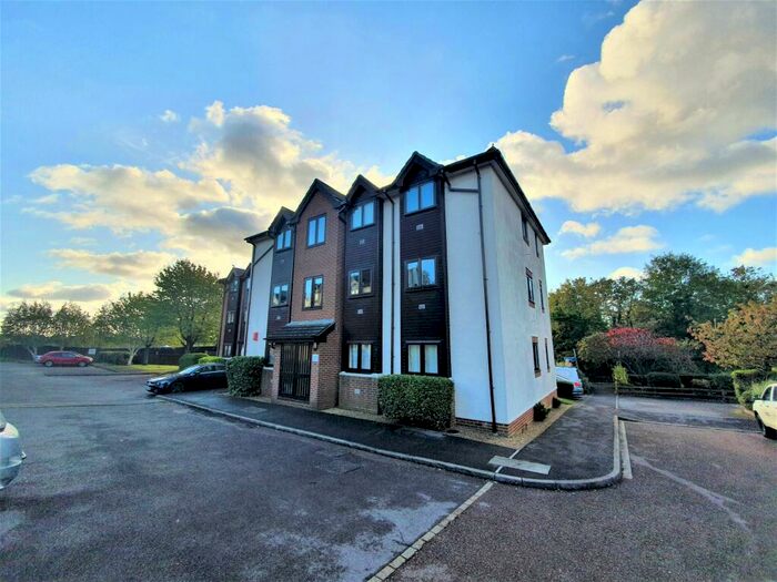 1 Bedroom Flat To Rent In Elmhurst Road, Fareham, PO16