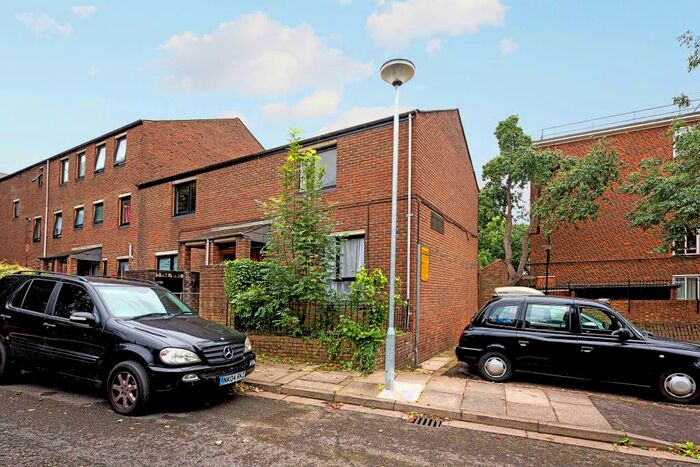 2 Bedroom End Of Terrace House To Rent In Jack Walker Court, London, N5