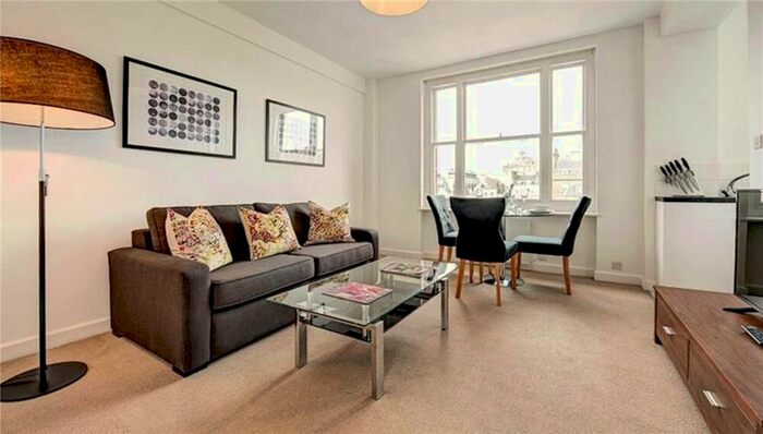 1 Bedroom Flat To Rent In Hill Street, London, W1J