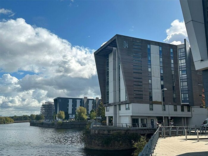 2 Bedroom Flat For Sale In The Decks, Runcorn, Cheshire, WA7