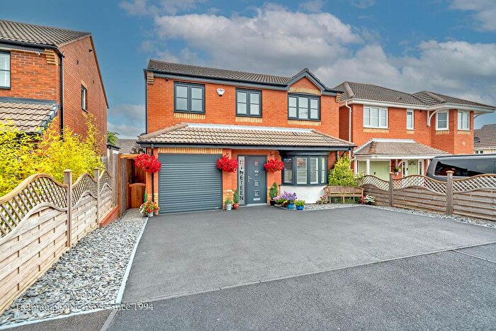 4 Bedroom Detached House For Sale In Chichester Close, Rugeley, WS15