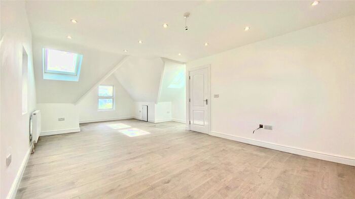 Studio To Rent In Wokingham Road, Reading, Berkshire, RG6