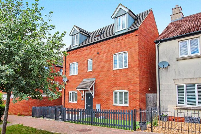 4 Bedroom Detached House For Sale In Fenby Place, Redhouse, Swindon, SN25