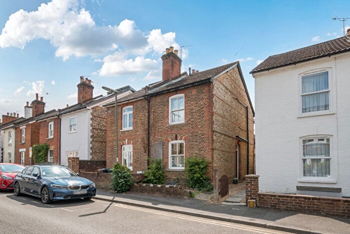 3 Bedroom Semi-Detached House To Rent In Markenfield Road, Guildford, GU1