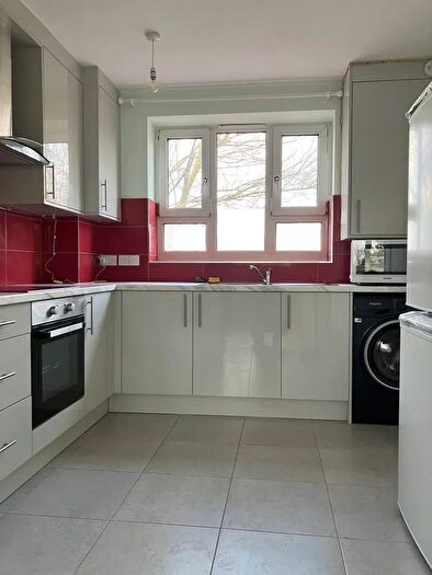 Studio To Rent In London Road, Mitcham, CR4