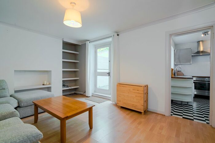 1 Bedroom Flat To Rent In Rumsey Road, Brixton, London, SW9