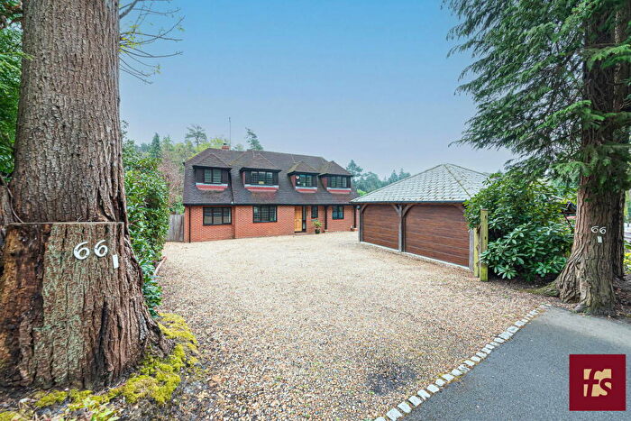 4 Bedroom Detached House For Sale In Wokingham Road, Crowthorne, RG45