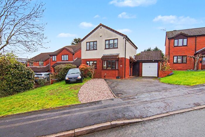 4 Bedroom Detached House For Sale In Harpenden Drive, Coventry, CV5