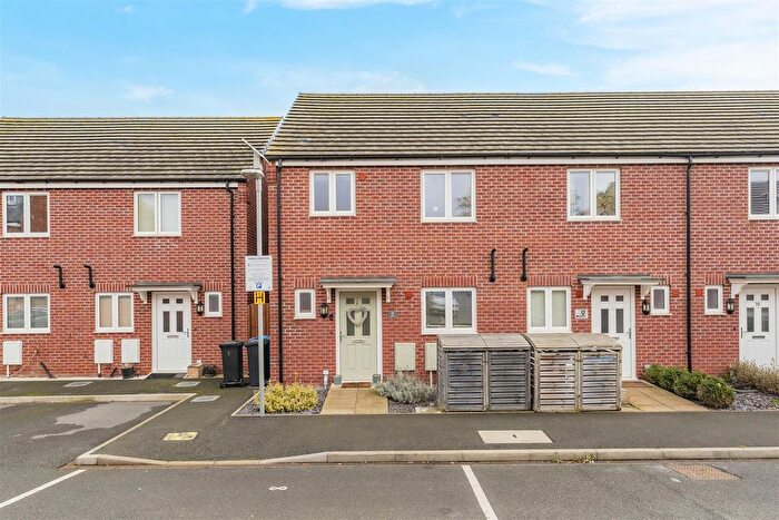 3 Bedroom End Terrace House For Sale In Ambler Close, Burton Latimer, NN15