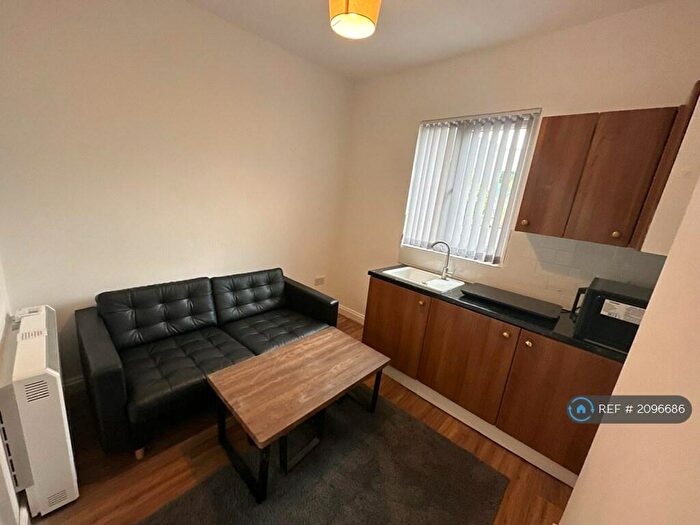 1 Bedroom Flat To Rent In Camden High Street, London, NW1