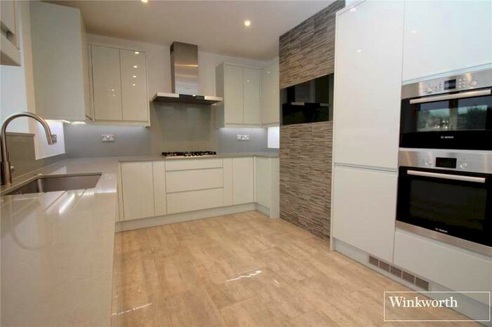 3 Bedroom End Of Terrace House To Rent In Tempsford Avenue, Borehamwood, WD6